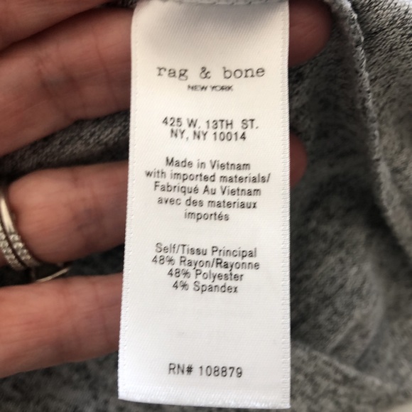 Rag and bone v neck top. - Picture 4 of 4